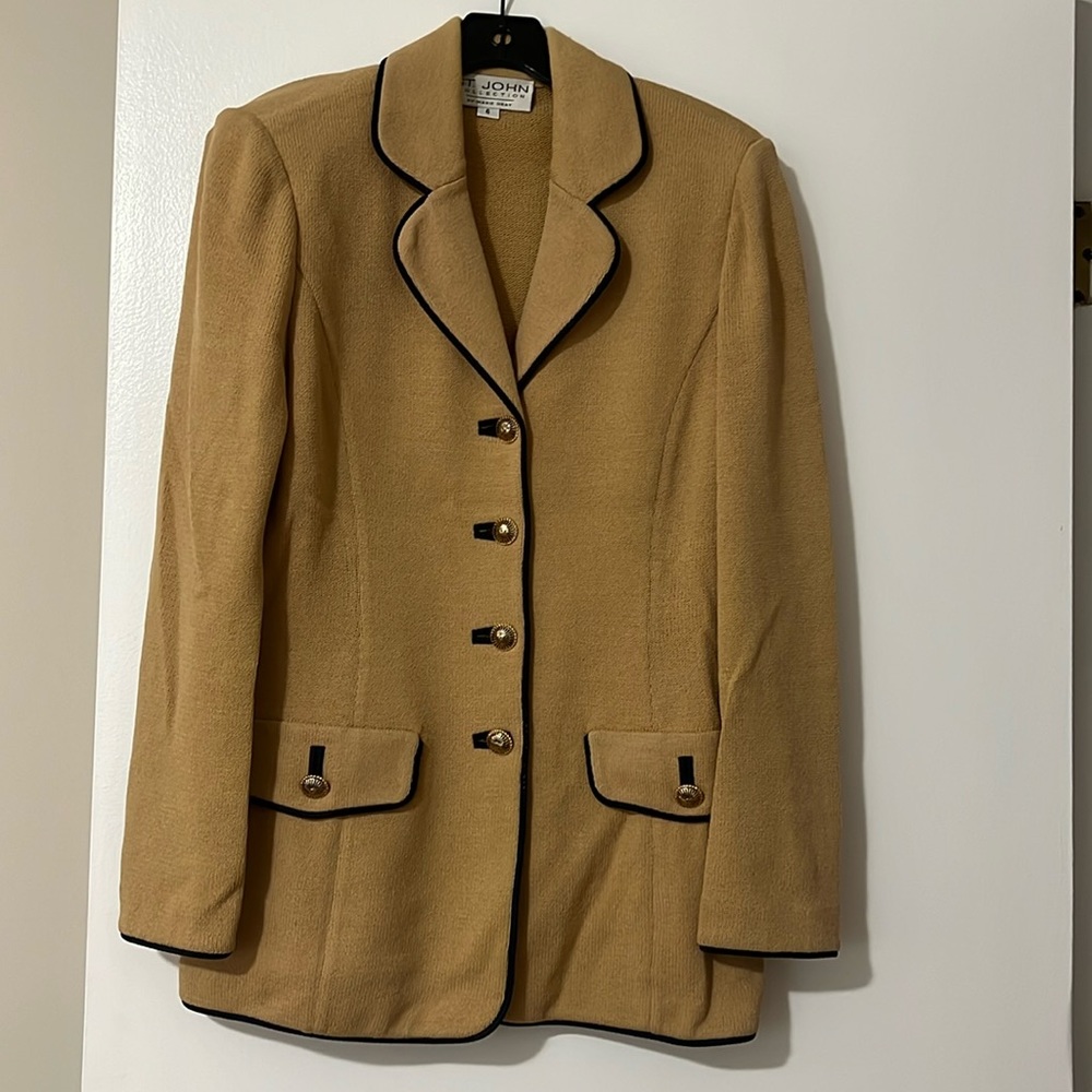 St. John suit jacket. Gorgeous! Perfect condition